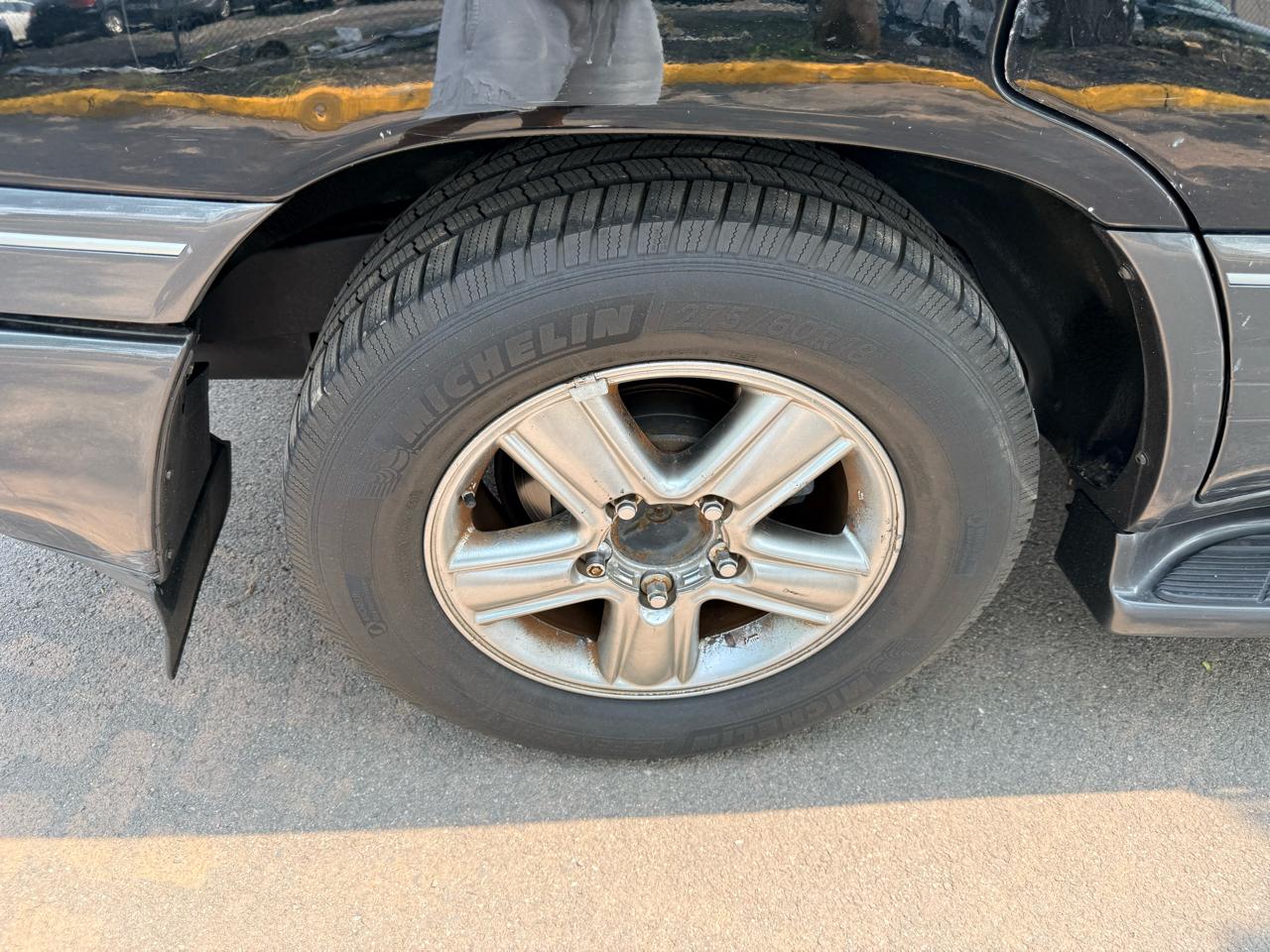 Lexus LX 470 4dr SUV 2006