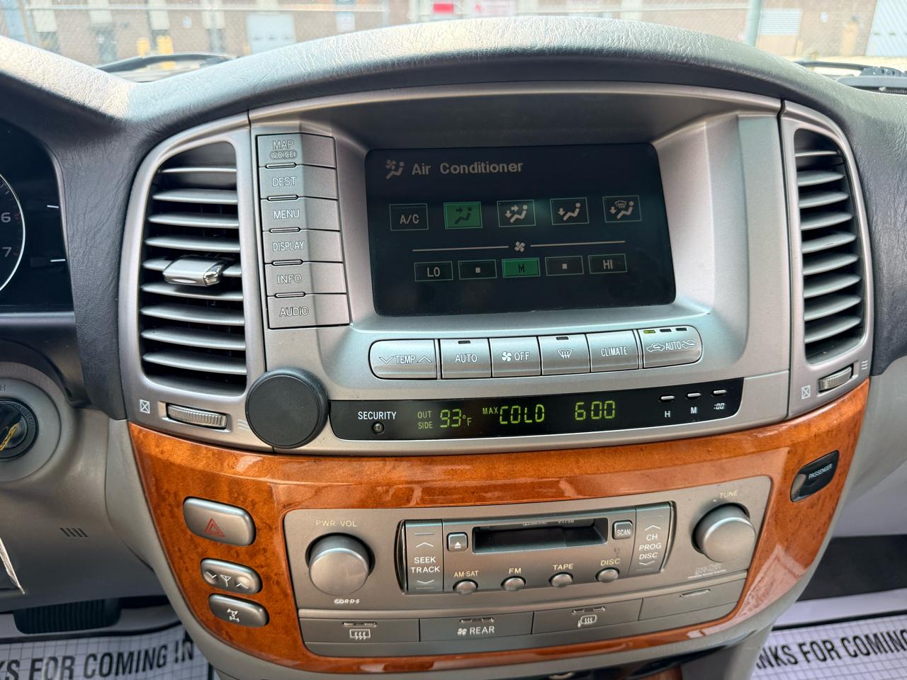 Lexus LX 470 4dr SUV 2006