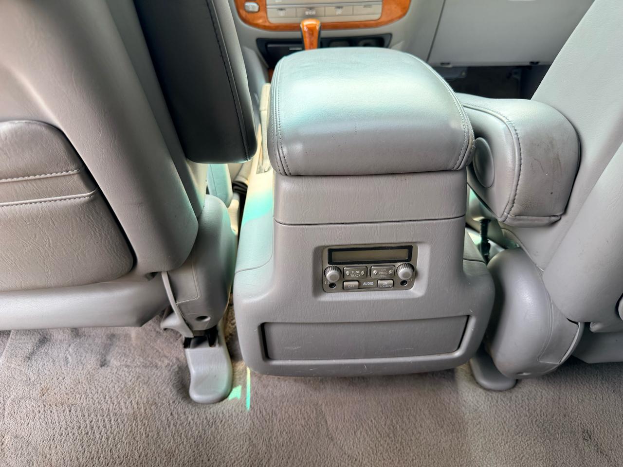 Lexus LX 470 4dr SUV 2006