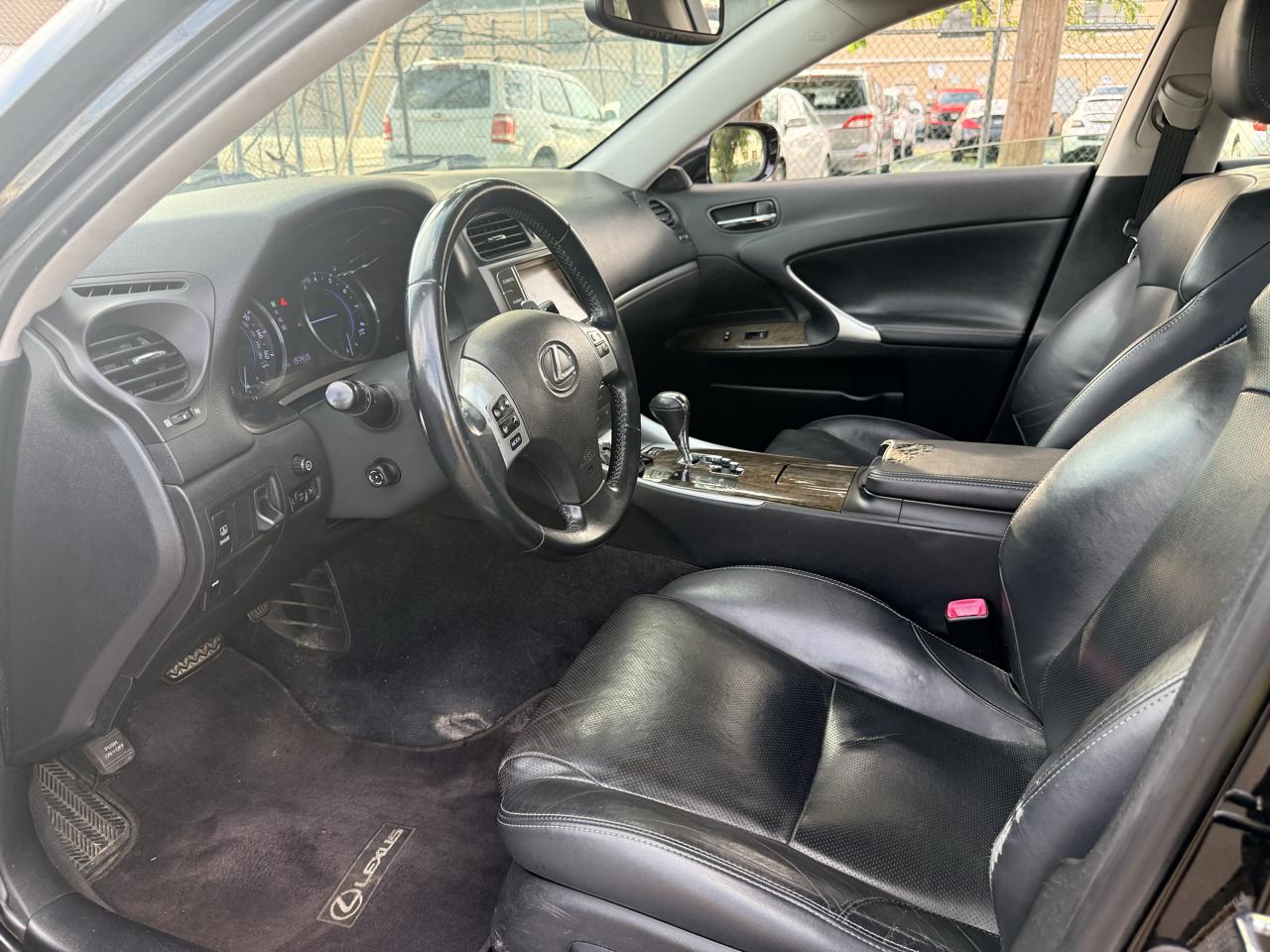 Lexus IS 250 4dr Sport Sdn Auto AWD 2011