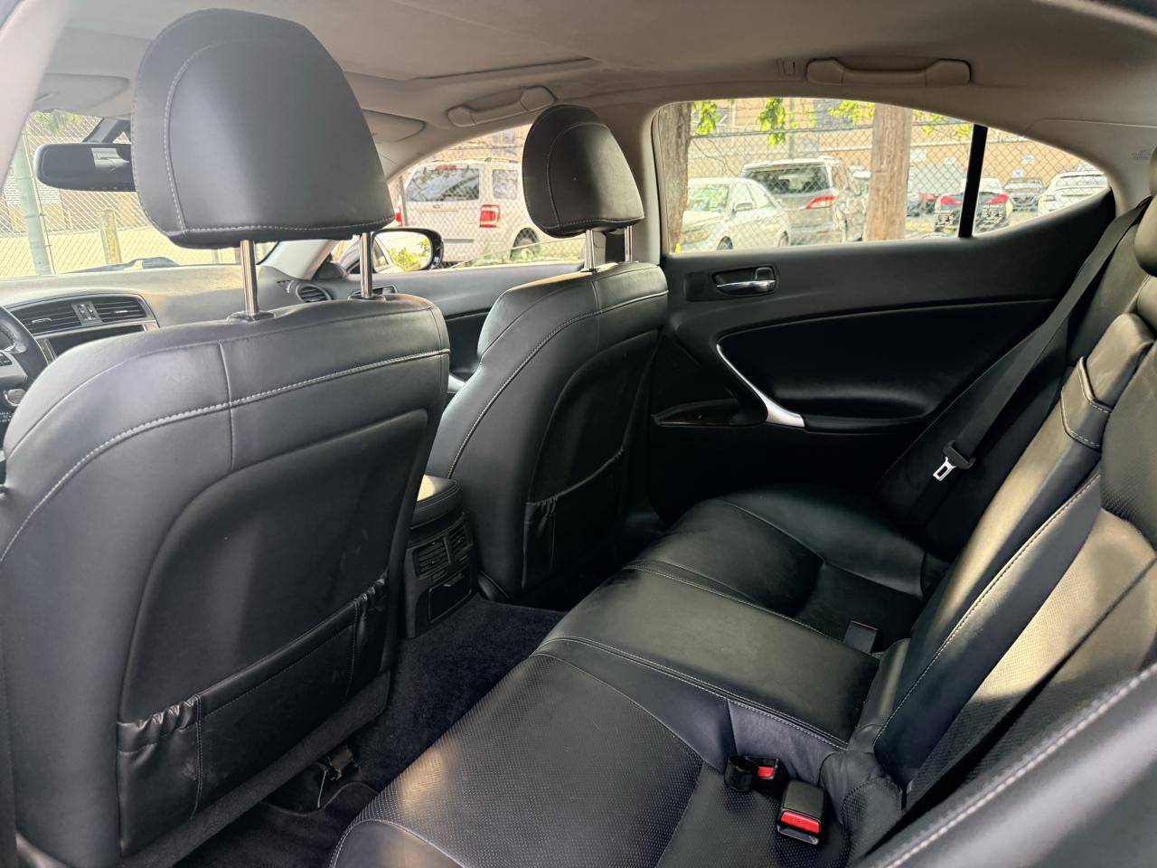 Lexus IS 250 4dr Sport Sdn Auto AWD 2011