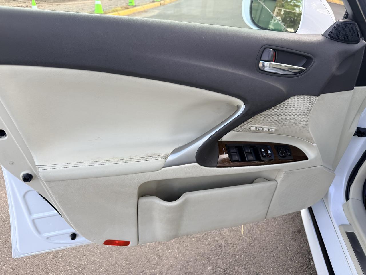 Lexus IS 250 4dr Sport Sdn Auto AWD 2010