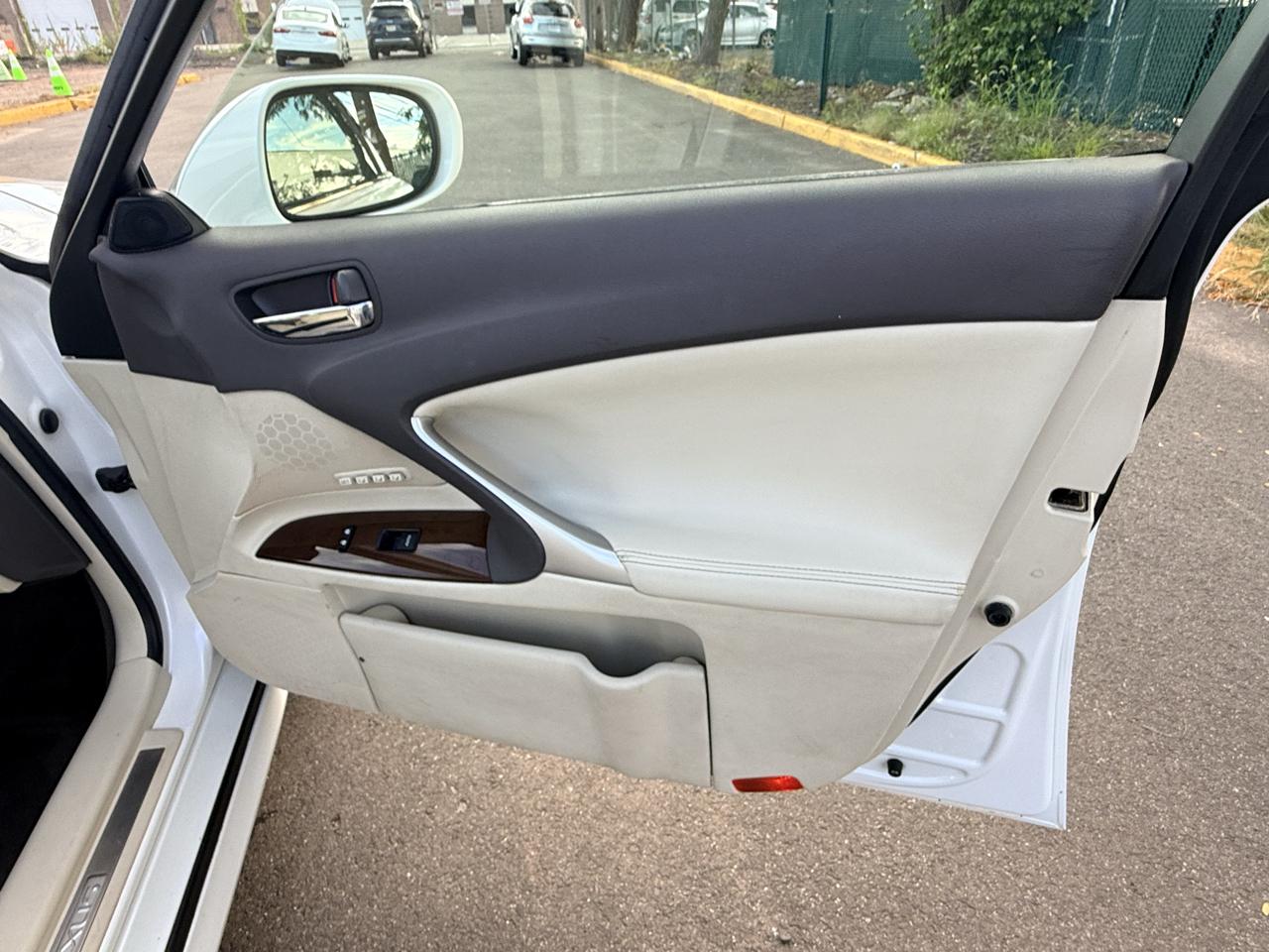 Lexus IS 250 4dr Sport Sdn Auto AWD 2010