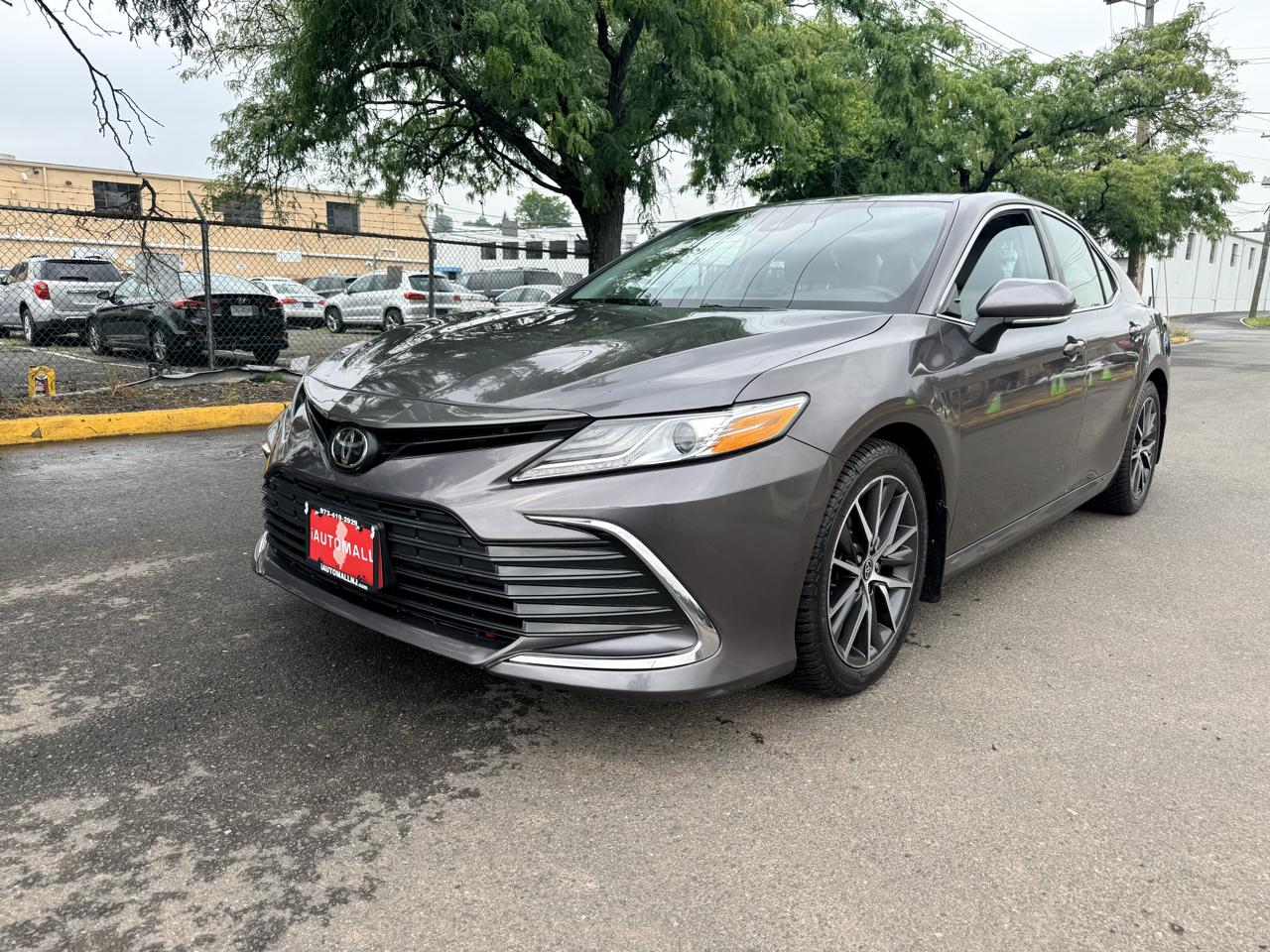 Toyota Camry XLE Auto (Natl) 2021