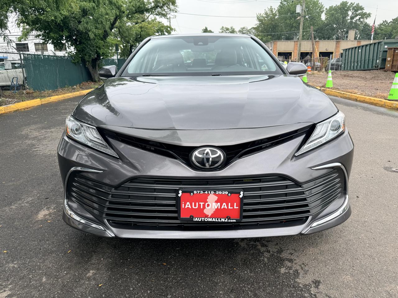 Toyota Camry XLE Auto (Natl) 2021