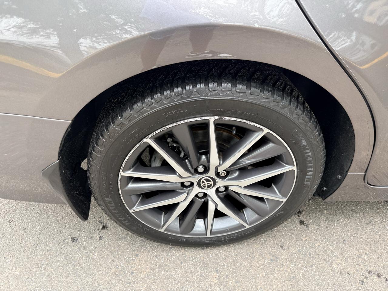 Toyota Camry XLE Auto (Natl) 2021