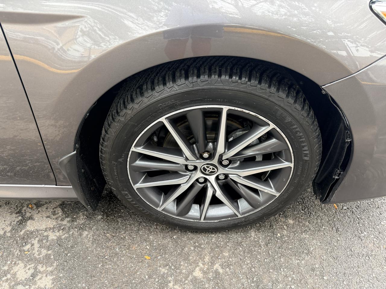 Toyota Camry XLE Auto (Natl) 2021