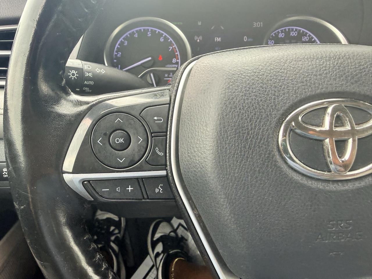 Toyota Camry XLE Auto (Natl) 2021