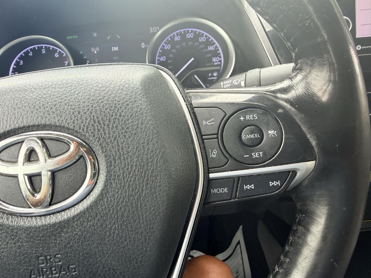 Toyota Camry XLE Auto (Natl) 2021