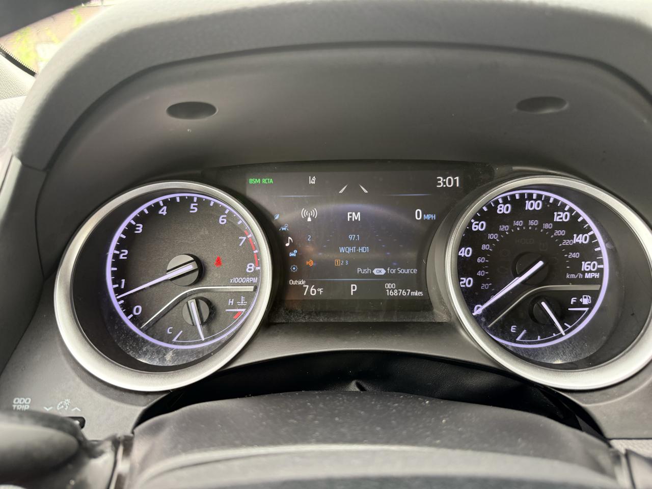 Toyota Camry XLE Auto (Natl) 2021