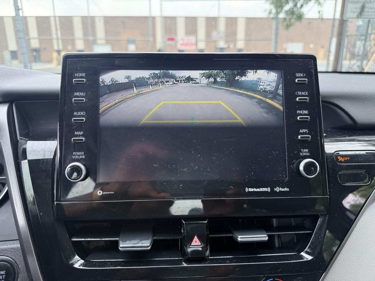 Toyota Camry XLE Auto (Natl) 2021