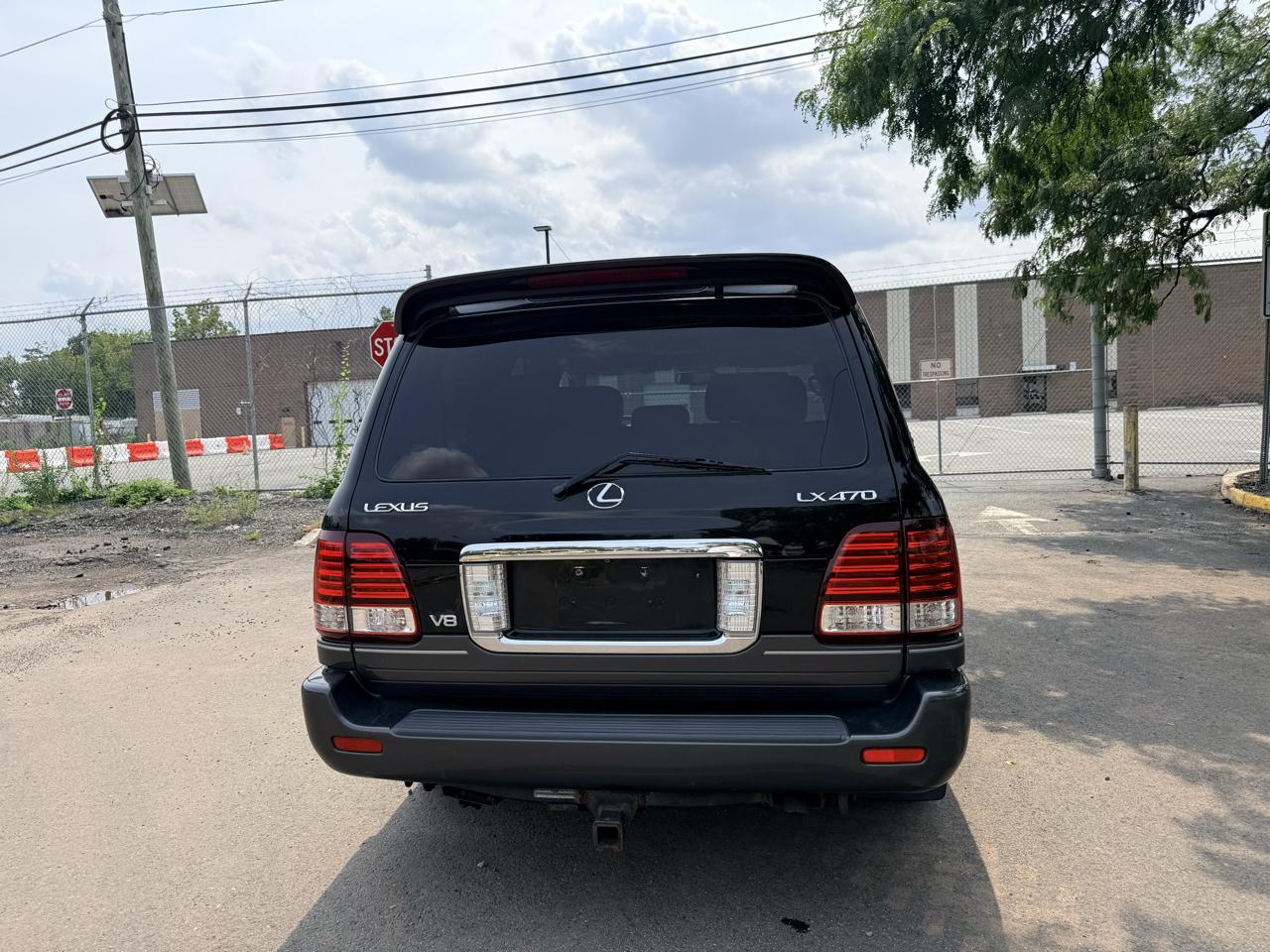 Lexus LX 470 4dr SUV 2006