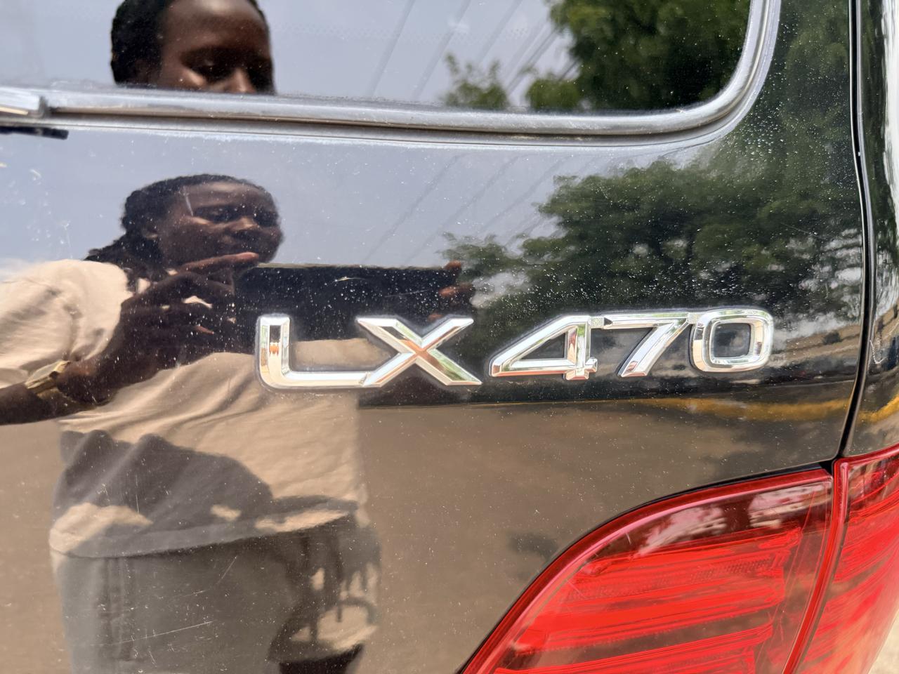 Lexus LX 470 4dr SUV 2006
