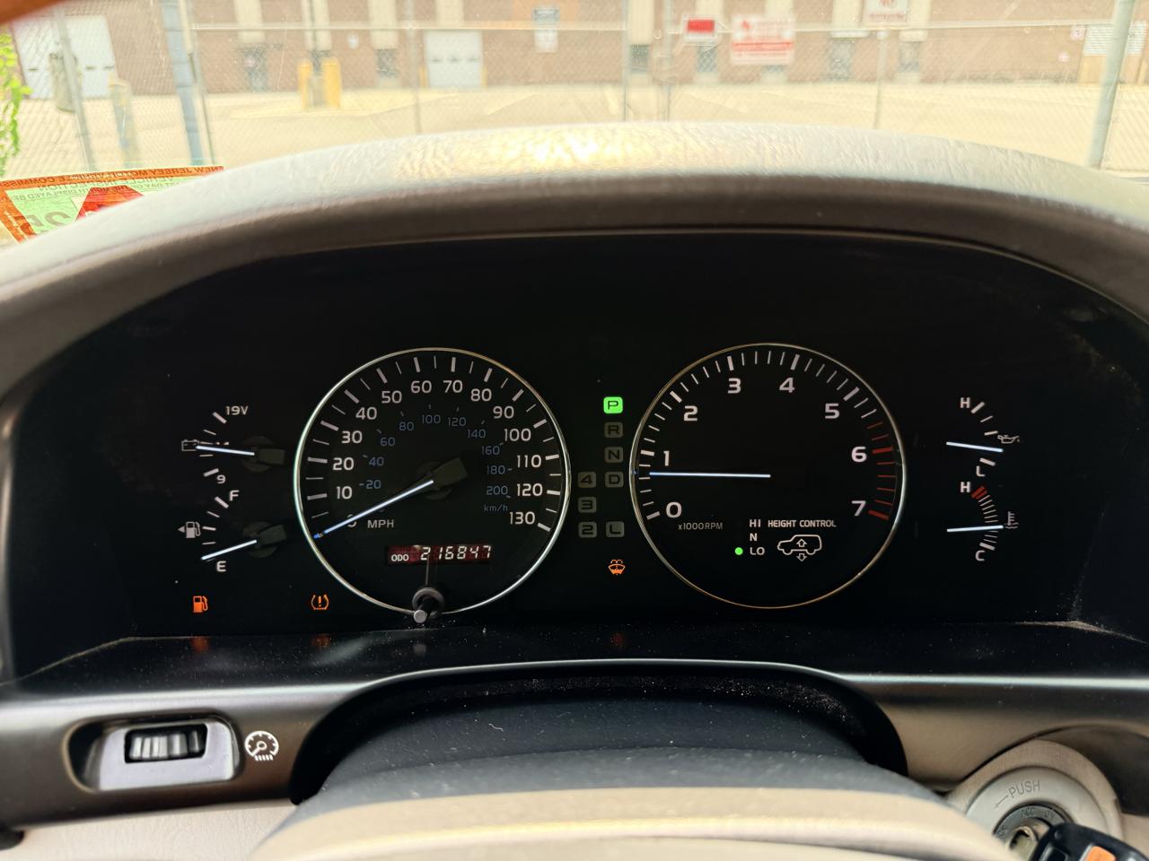 Lexus LX 470 4dr SUV 2006