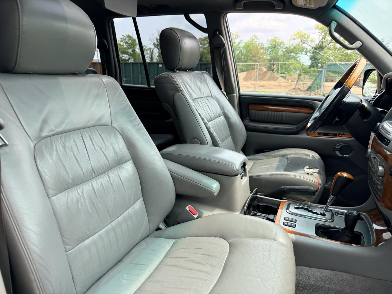 Lexus LX 470 4dr SUV 2006