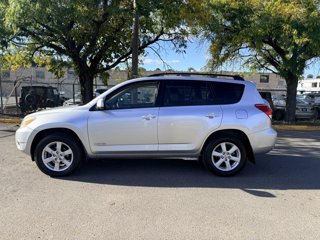 Toyota RAV4 4WD 4dr V6 5-Spd AT Ltd (Natl) 2008