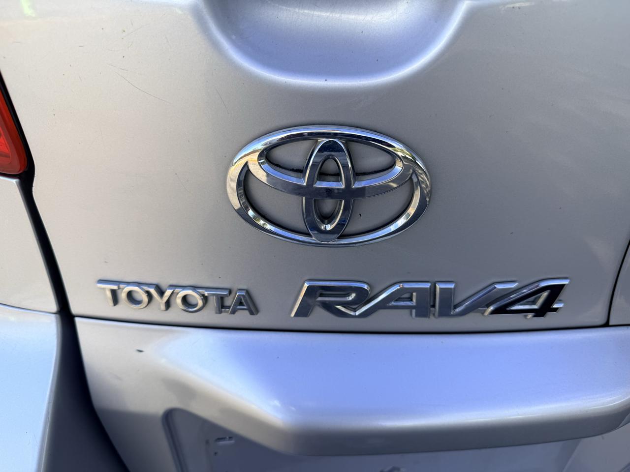 Toyota RAV4 4WD 4dr V6 5-Spd AT Ltd (Natl) 2008