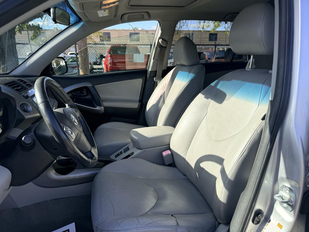 Toyota RAV4 4WD 4dr V6 5-Spd AT Ltd (Natl) 2008