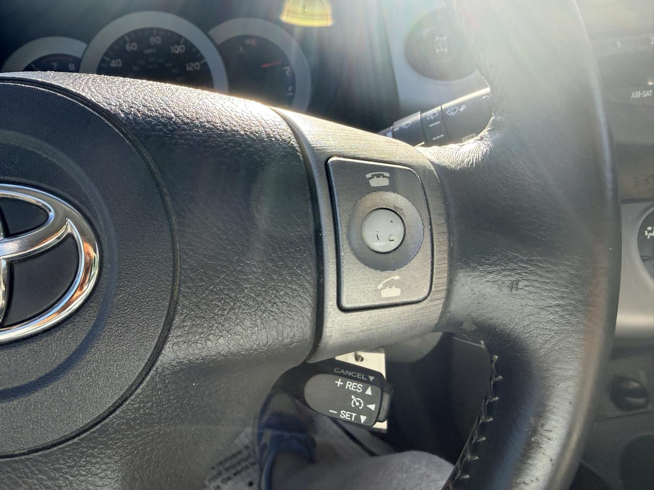 Toyota RAV4 4WD 4dr V6 5-Spd AT Ltd (Natl) 2008
