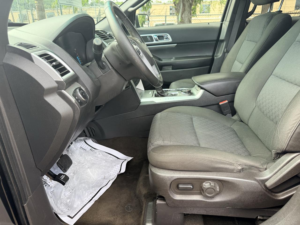 Ford Explorer 4WD 4dr XLT 2015