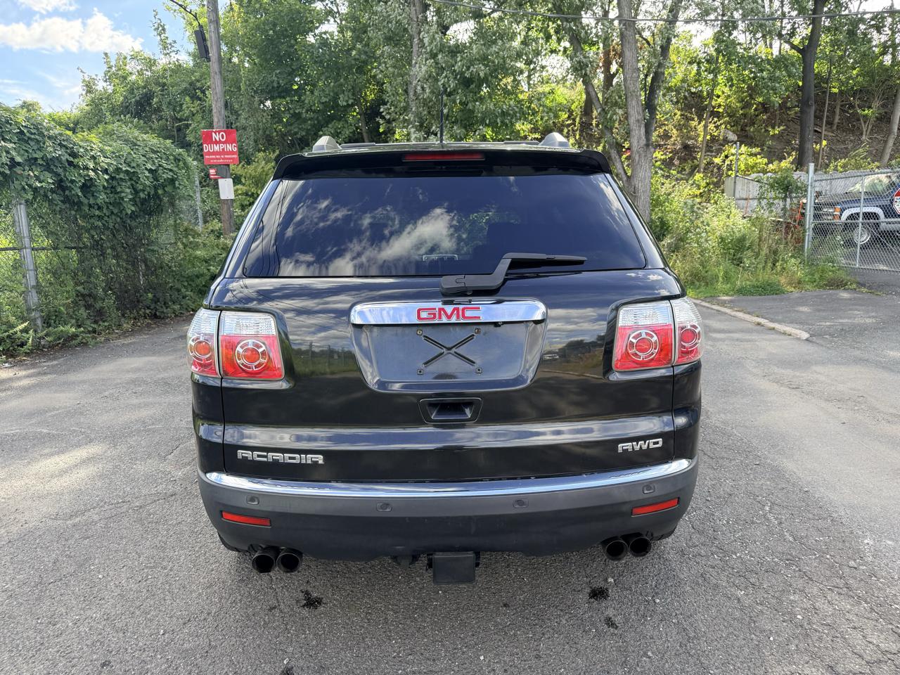 GMC Acadia AWD 4dr SLT2 2010