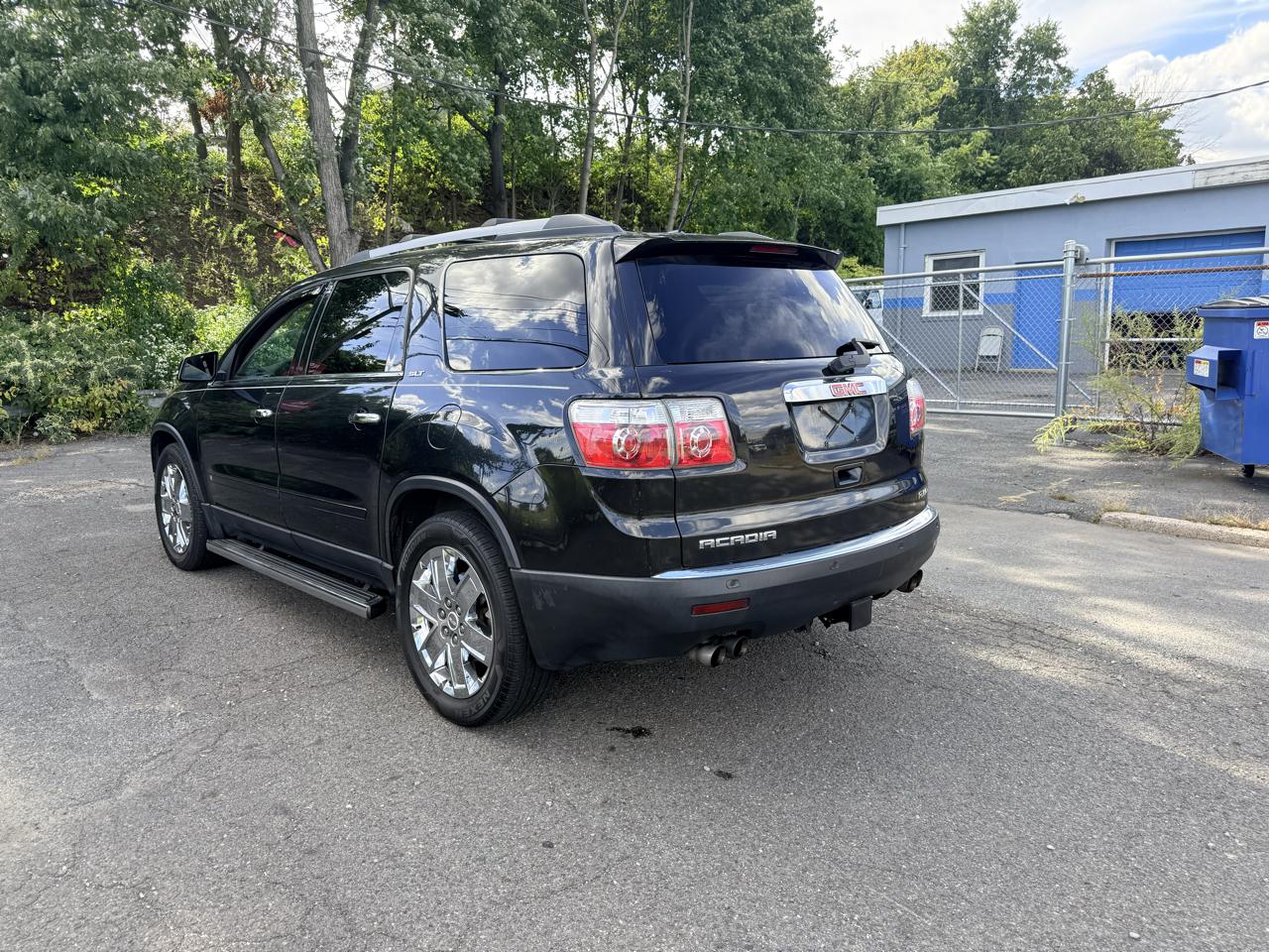 GMC Acadia AWD 4dr SLT2 2010