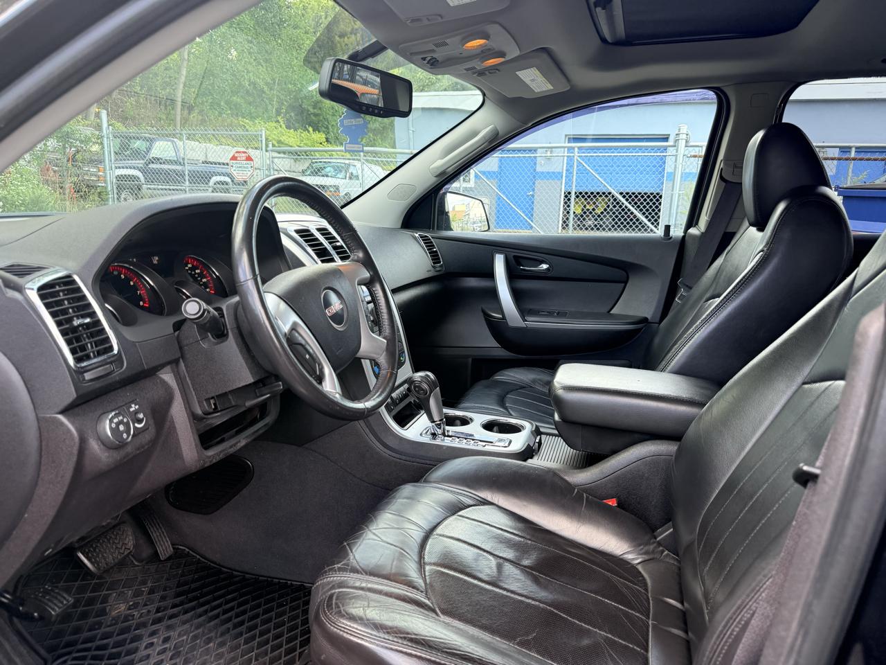 GMC Acadia AWD 4dr SLT2 2010