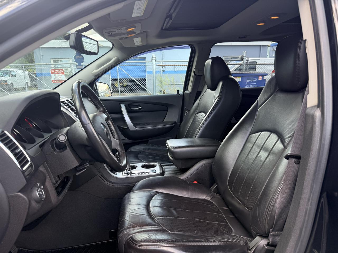 GMC Acadia AWD 4dr SLT2 2010