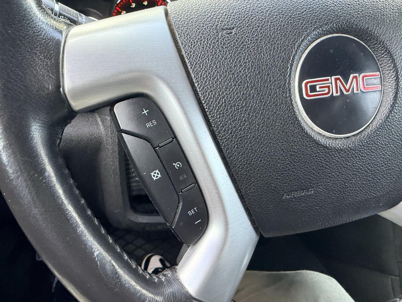GMC Acadia AWD 4dr SLT2 2010