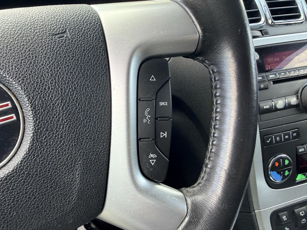 GMC Acadia AWD 4dr SLT2 2010