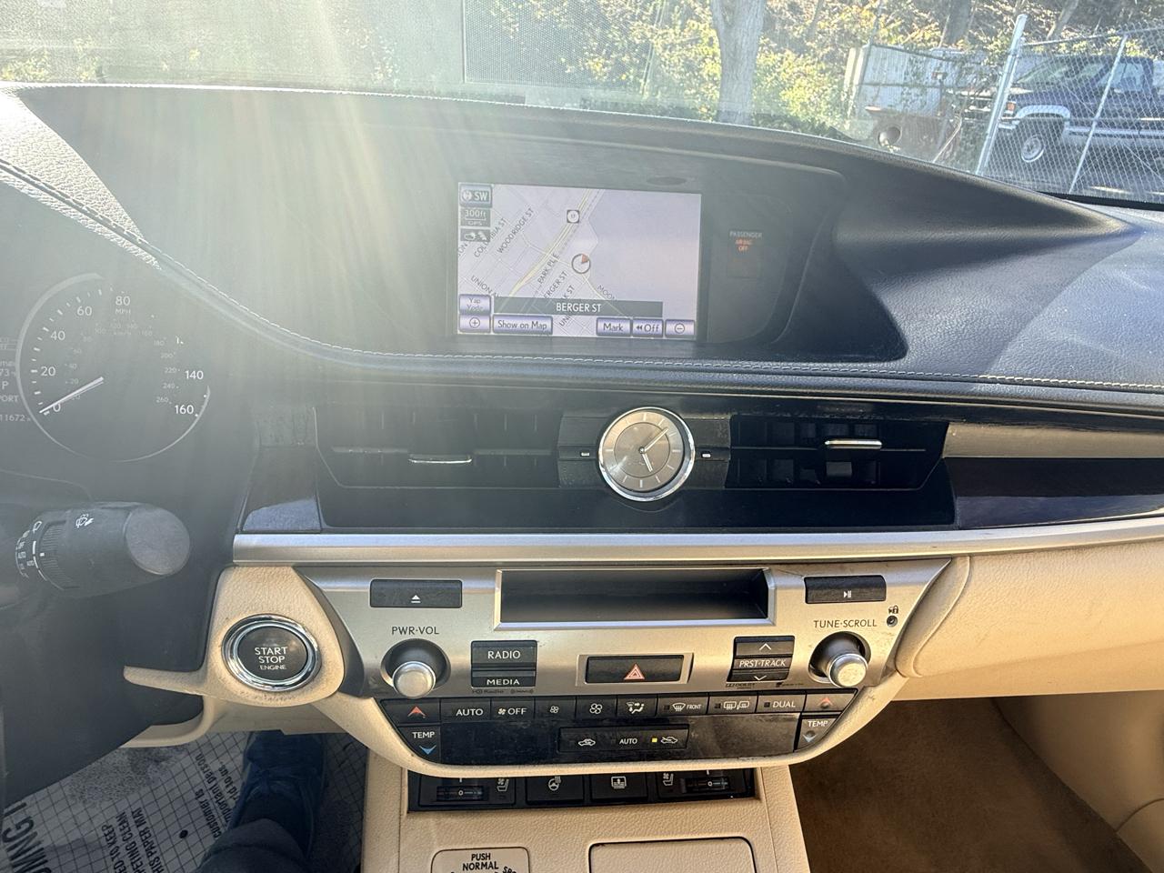 Lexus ES 350 4dr Sdn 2013