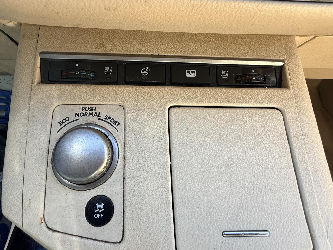 Lexus ES 350 4dr Sdn 2013