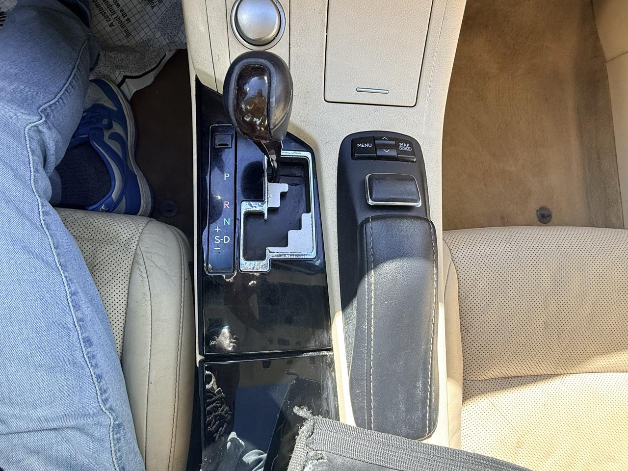 Lexus ES 350 4dr Sdn 2013