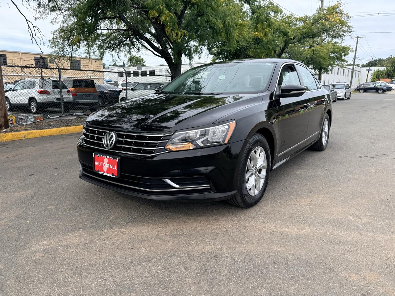 Volkswagen Passat 4dr Sdn 1.8T Auto S PZEV 2016