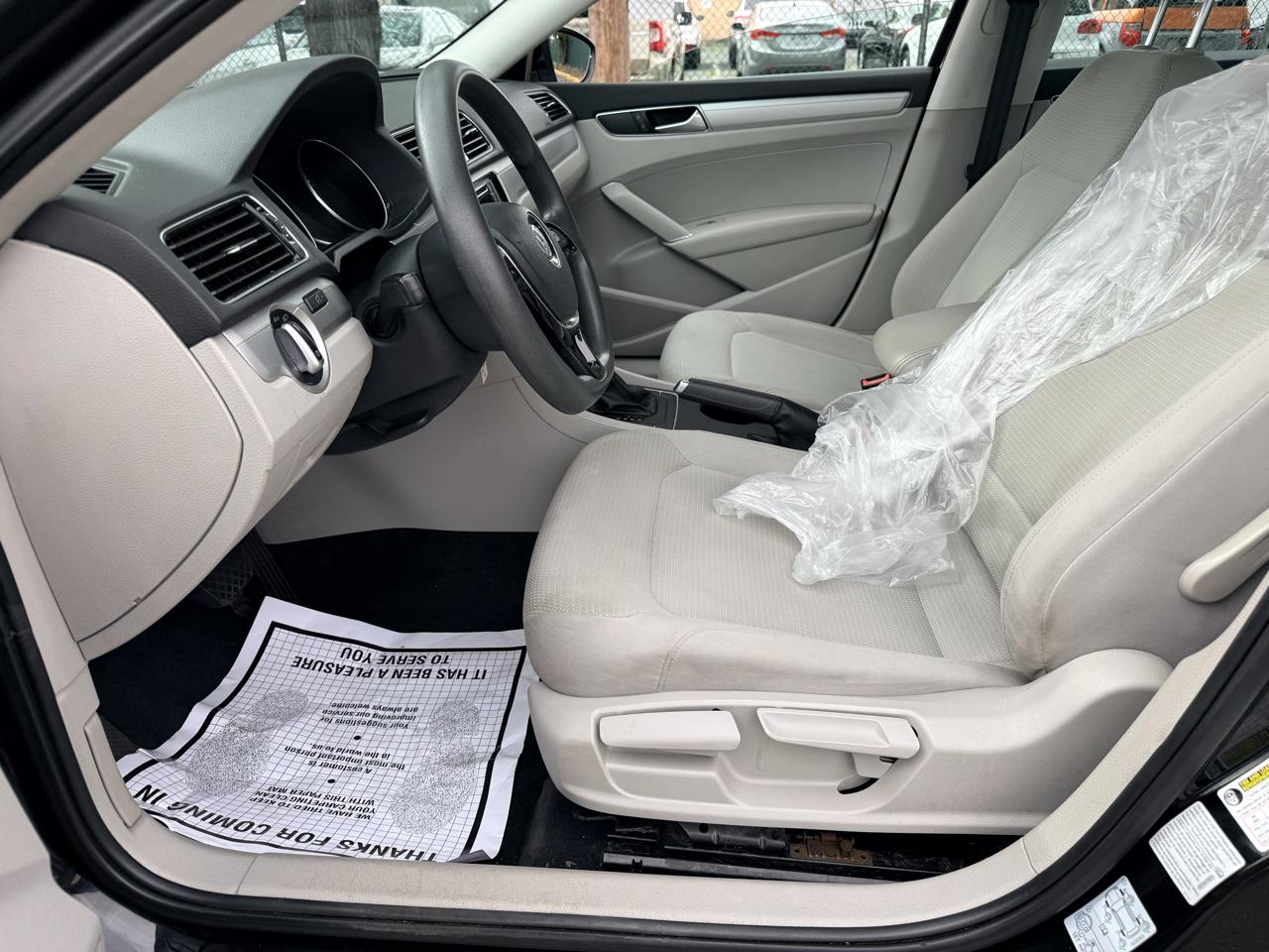 Volkswagen Passat 4dr Sdn 1.8T Auto S PZEV 2016
