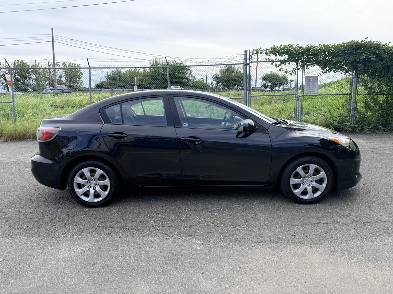 Mazda MAZDA3 4dr Sdn Auto i Sport 2012