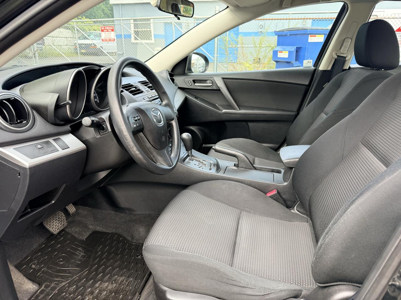 Mazda MAZDA3 4dr Sdn Auto i Sport 2012