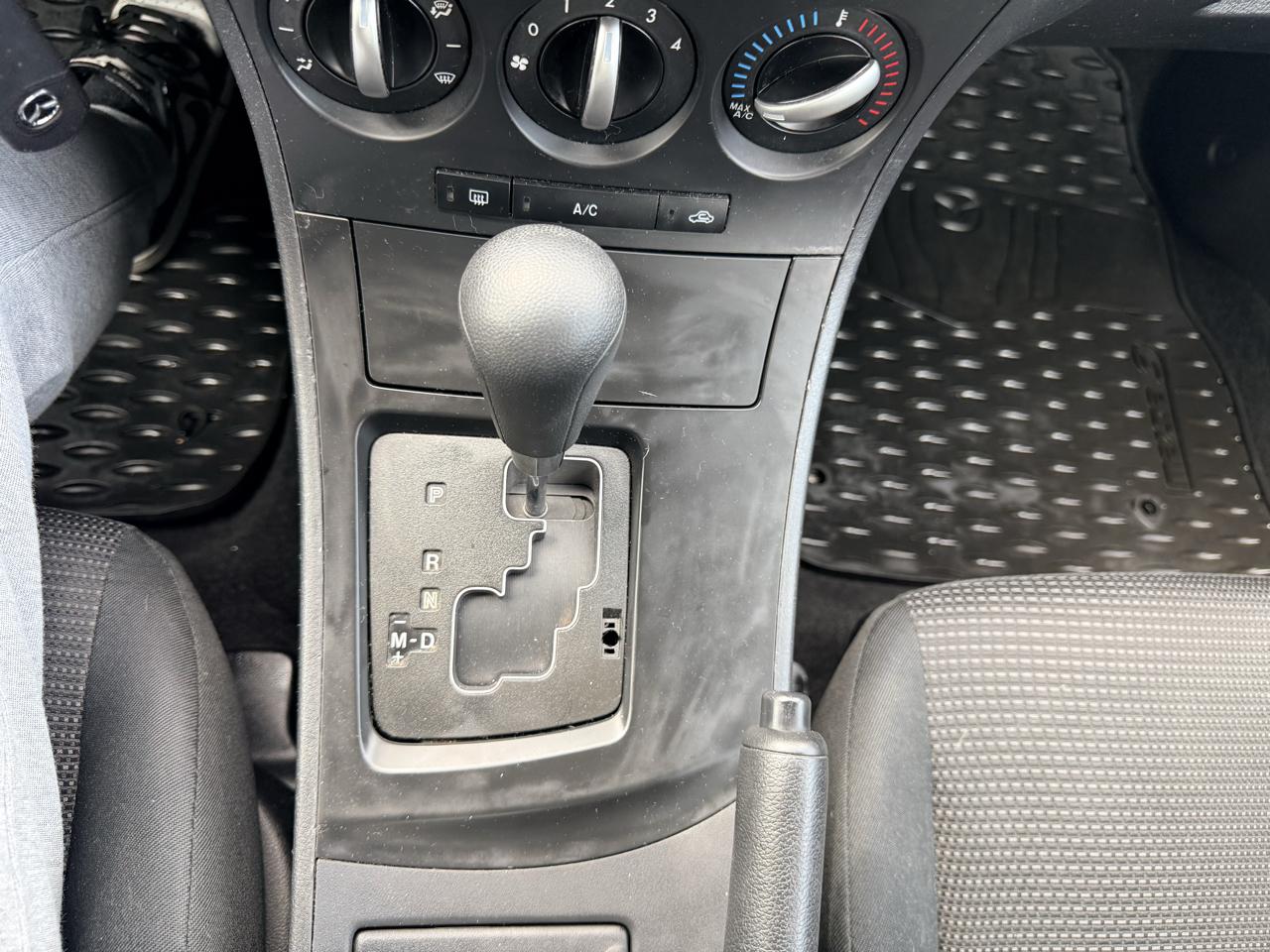 Mazda MAZDA3 4dr Sdn Auto i Sport 2012
