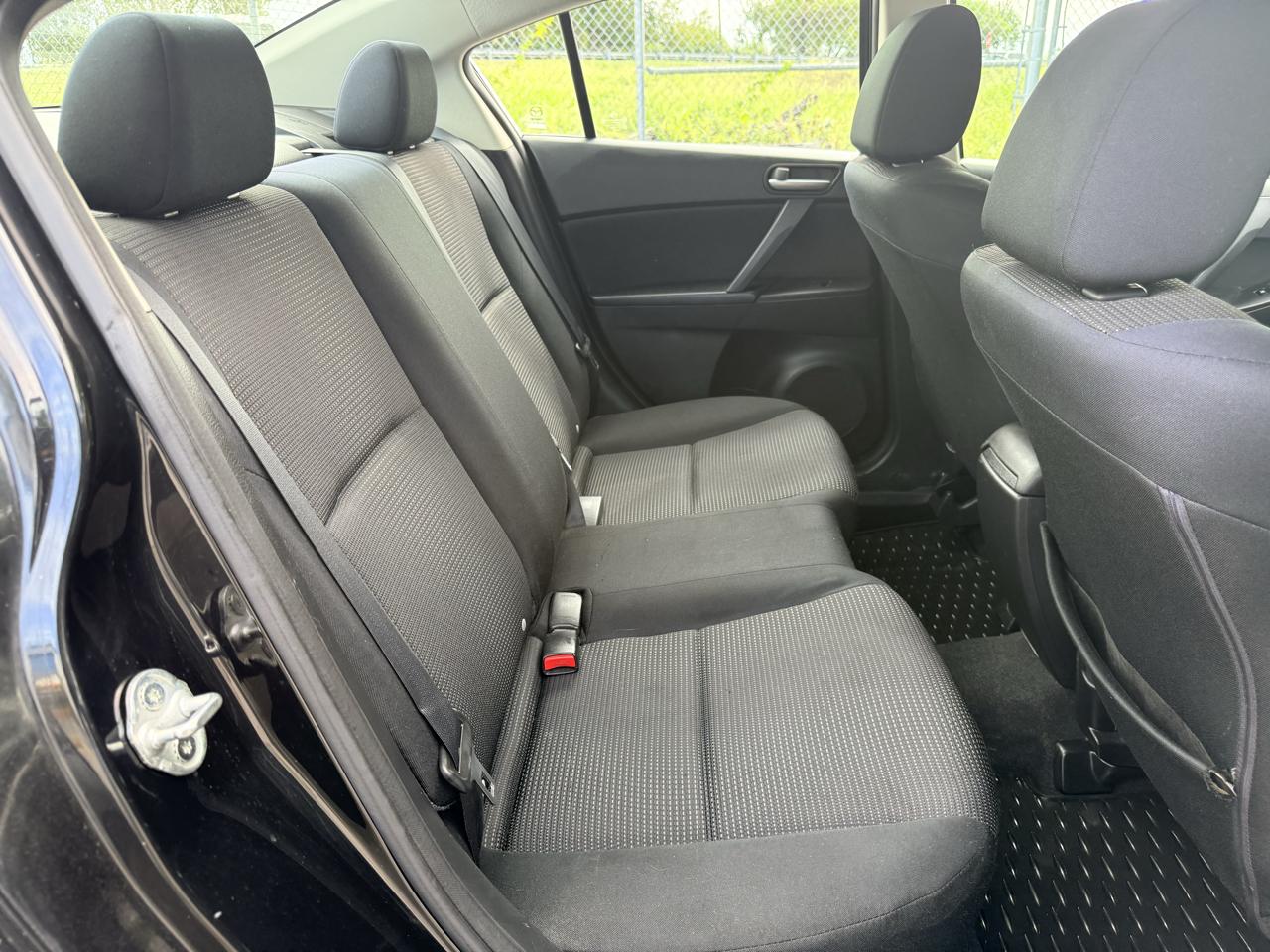 Mazda MAZDA3 4dr Sdn Auto i Sport 2012