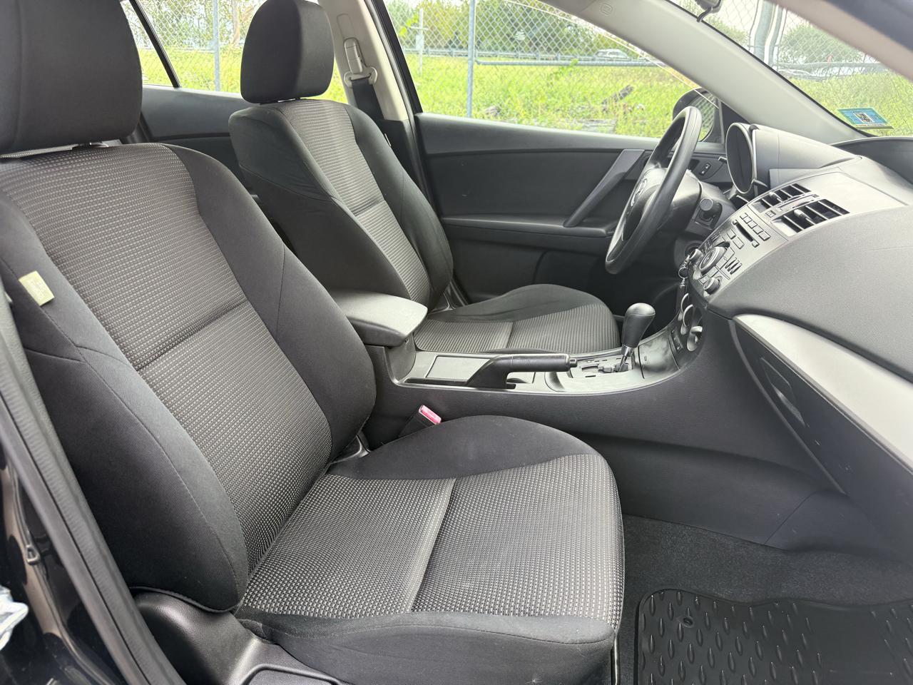 Mazda MAZDA3 4dr Sdn Auto i Sport 2012