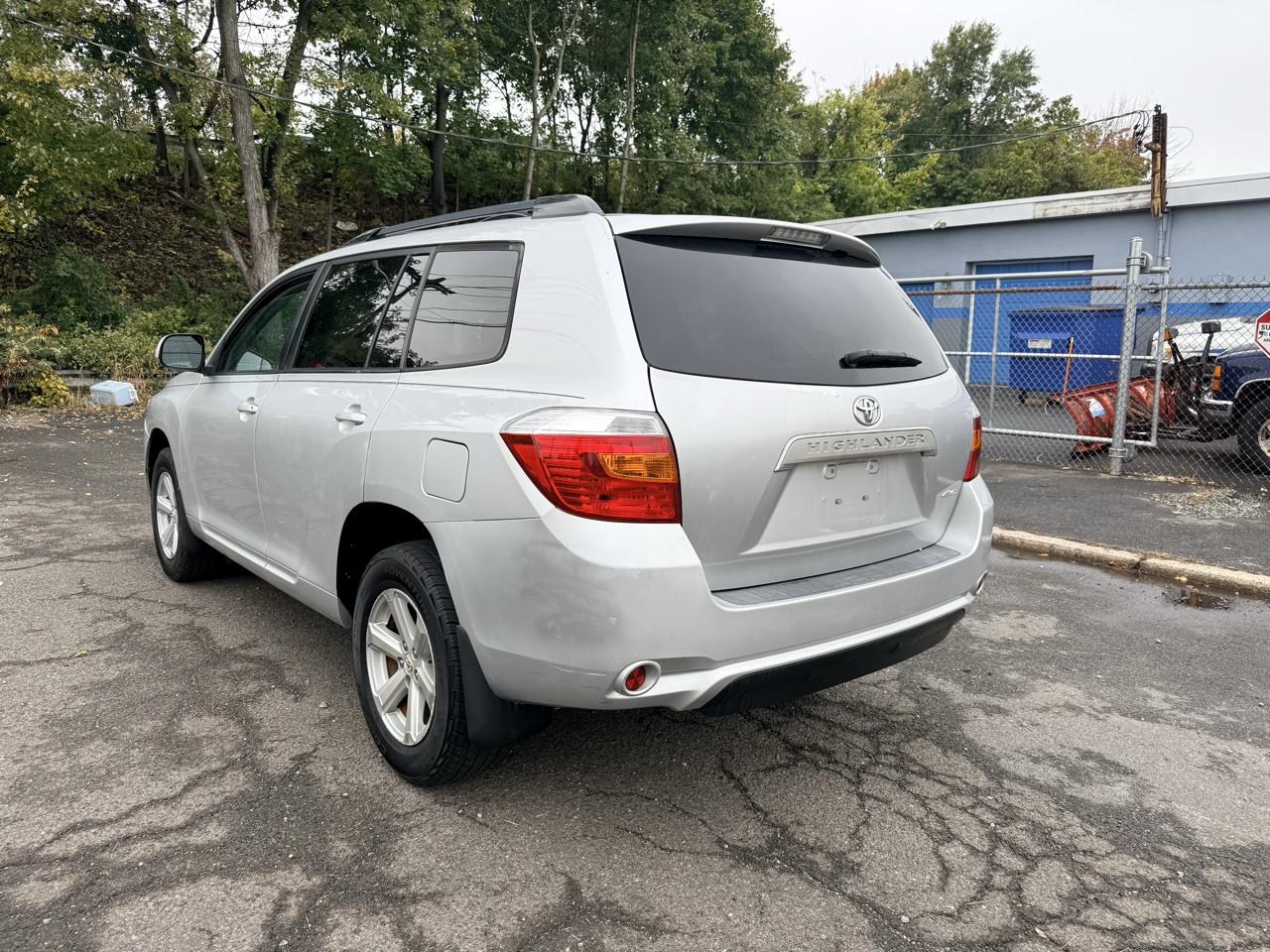 Toyota Highlander 4WD 4dr V6 Base (Natl) 2010