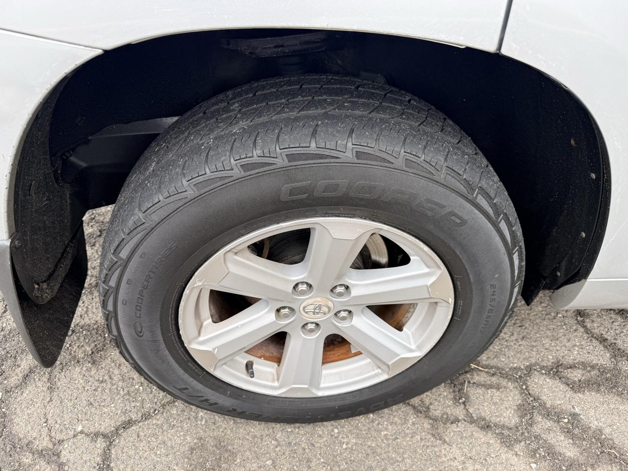 Toyota Highlander 4WD 4dr V6 Base (Natl) 2010