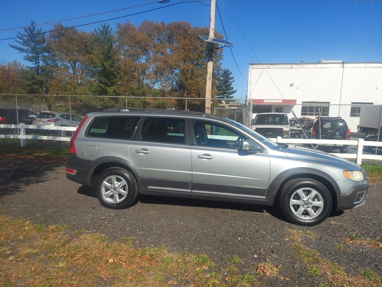 Volvo XC70 4dr Wgn 3.2L 2009