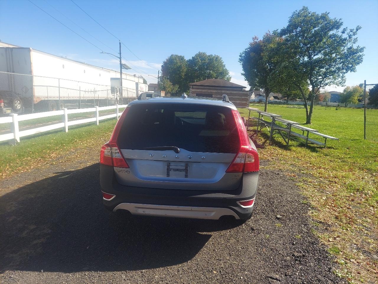 Volvo XC70 4dr Wgn 3.2L 2009