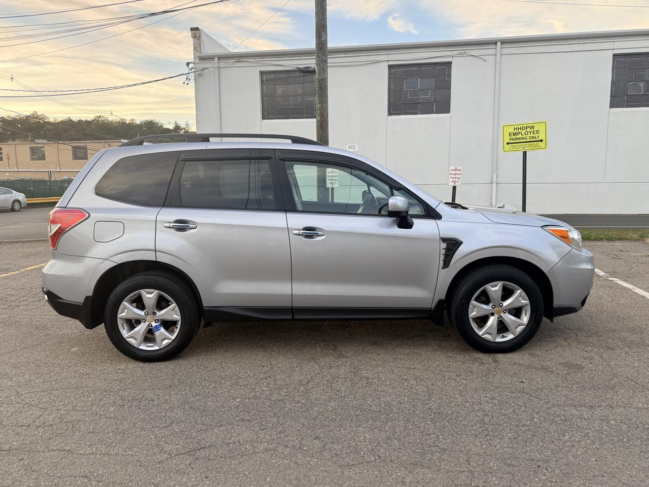 Subaru Forester 4dr CVT 2.5i Premium PZEV 2015