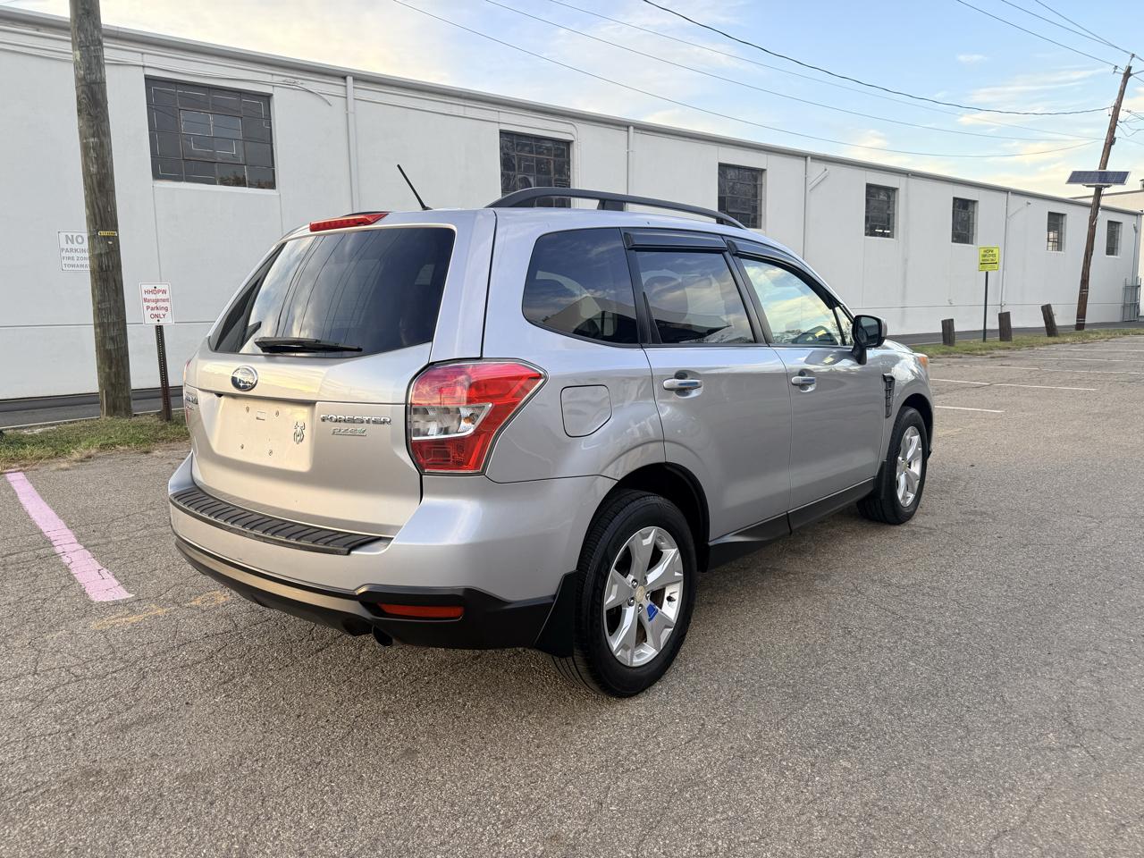 Subaru Forester 4dr CVT 2.5i Premium PZEV 2015