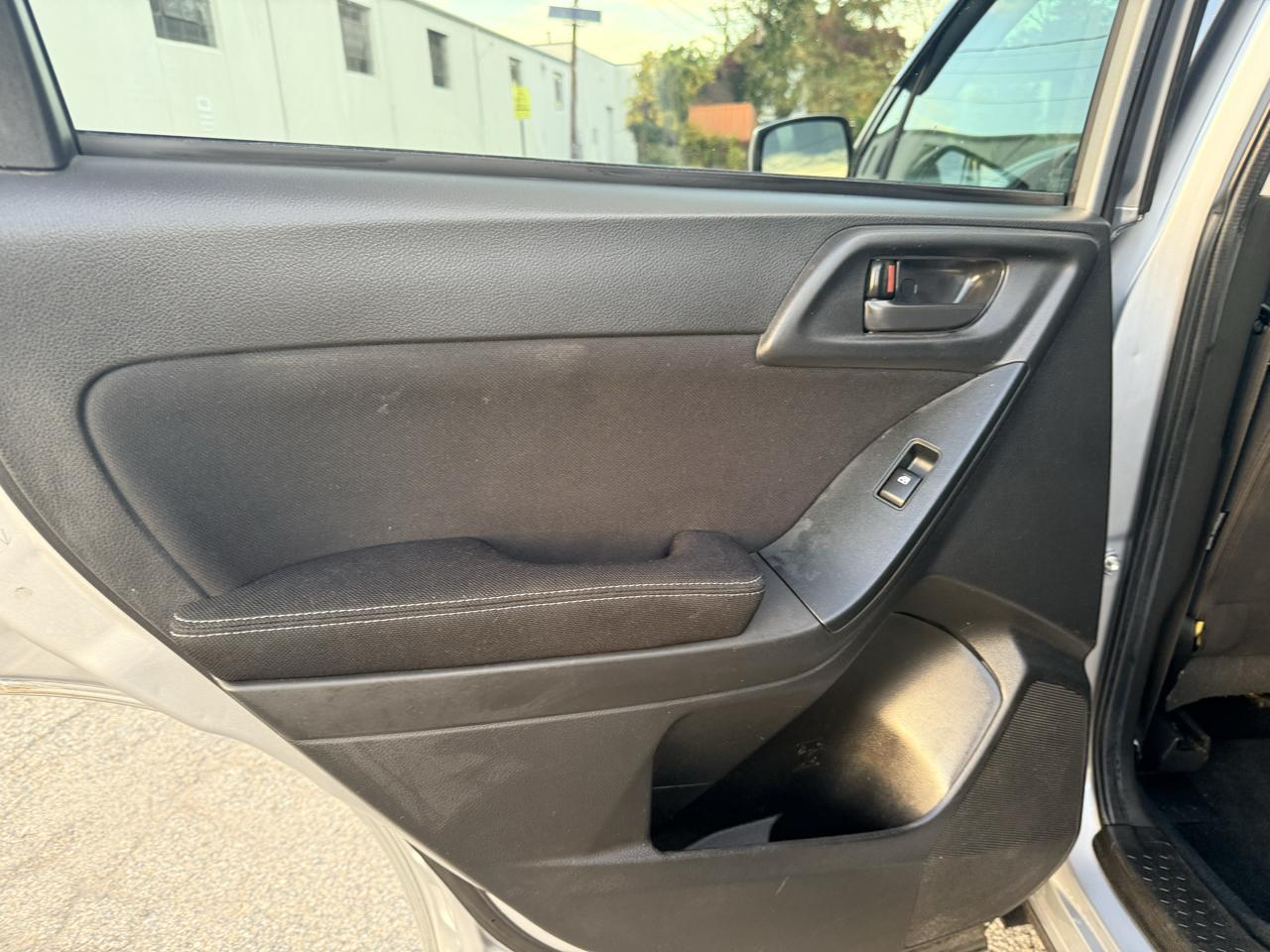 Subaru Forester 4dr CVT 2.5i Premium PZEV 2015
