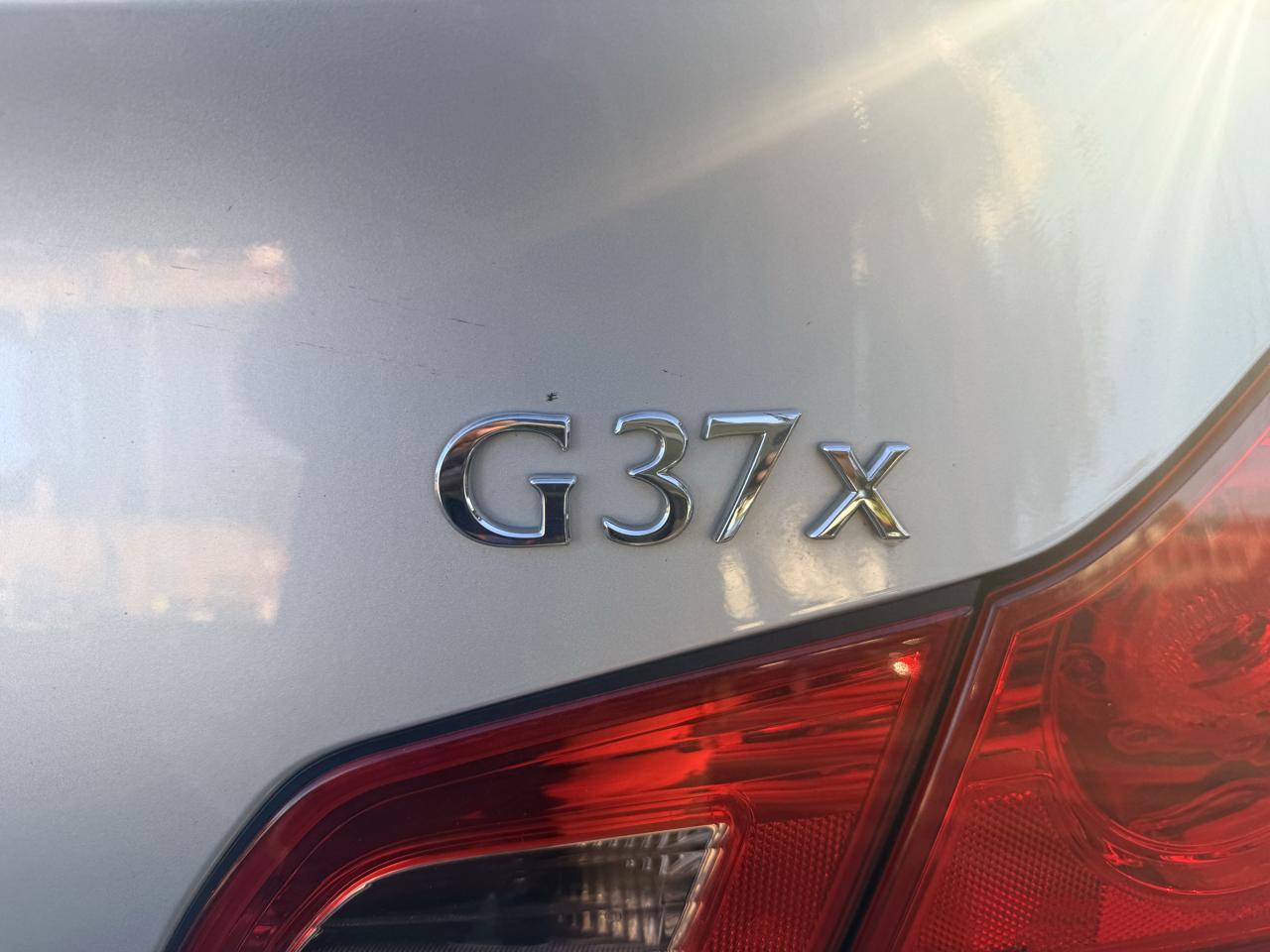 Infiniti G37 Sedan 4dr x AWD 2012