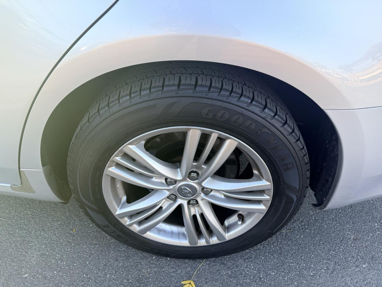 Infiniti G37 Sedan 4dr x AWD 2012