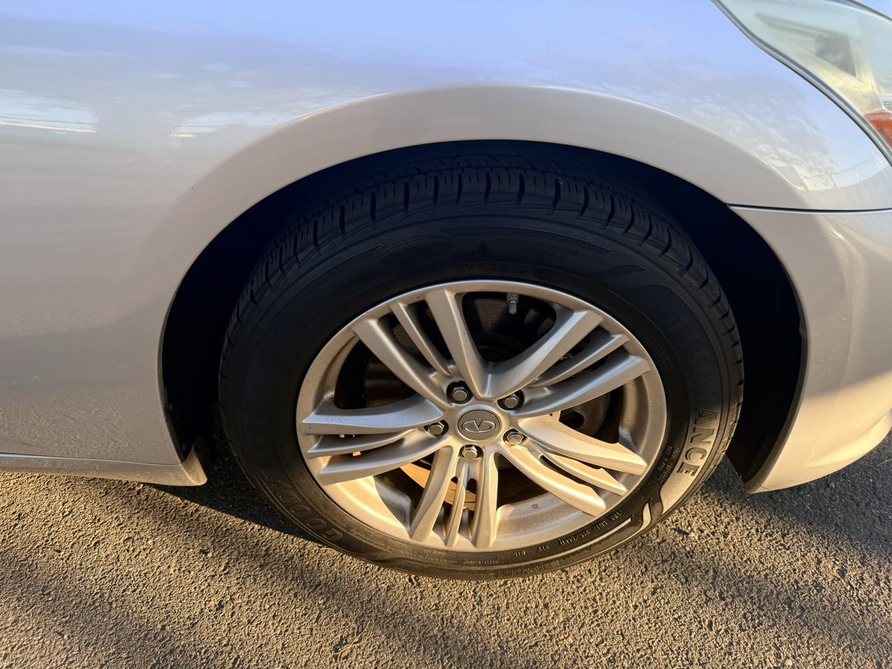 Infiniti G37 Sedan 4dr x AWD 2012